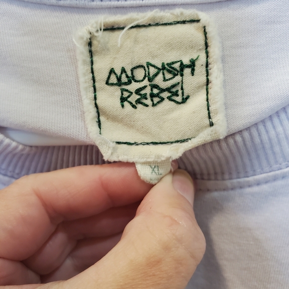 Modish Rebel‎ Tee - Picture 3 of 4